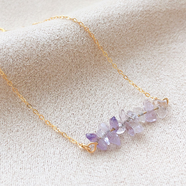 アメジストのネックレス