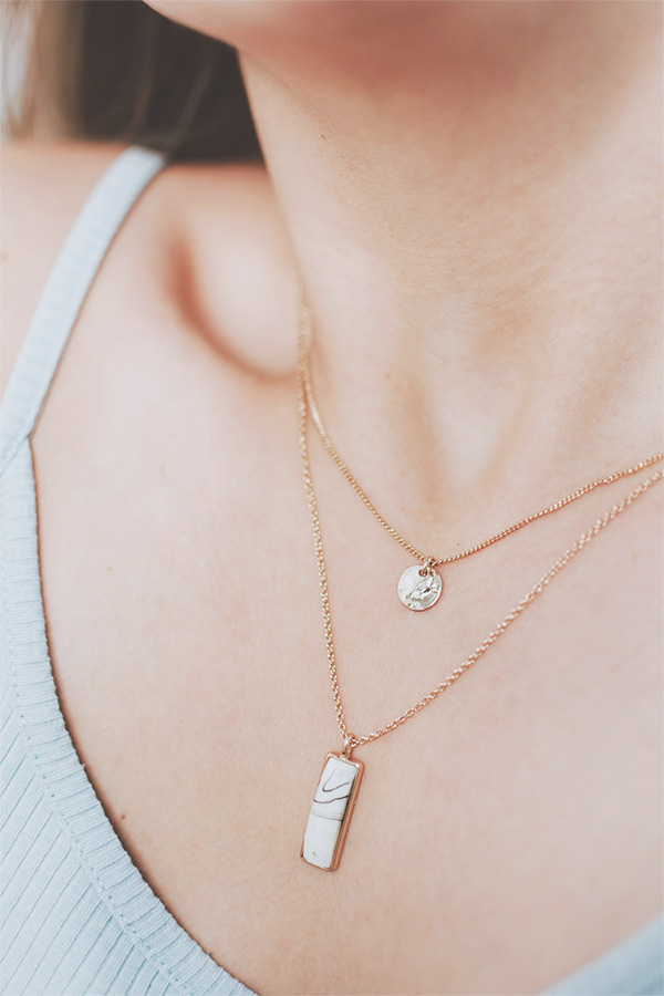 天然石のネックレス